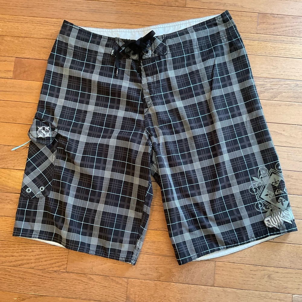 ❌SALE❌ Quiksilver Plaid Board Shorts
